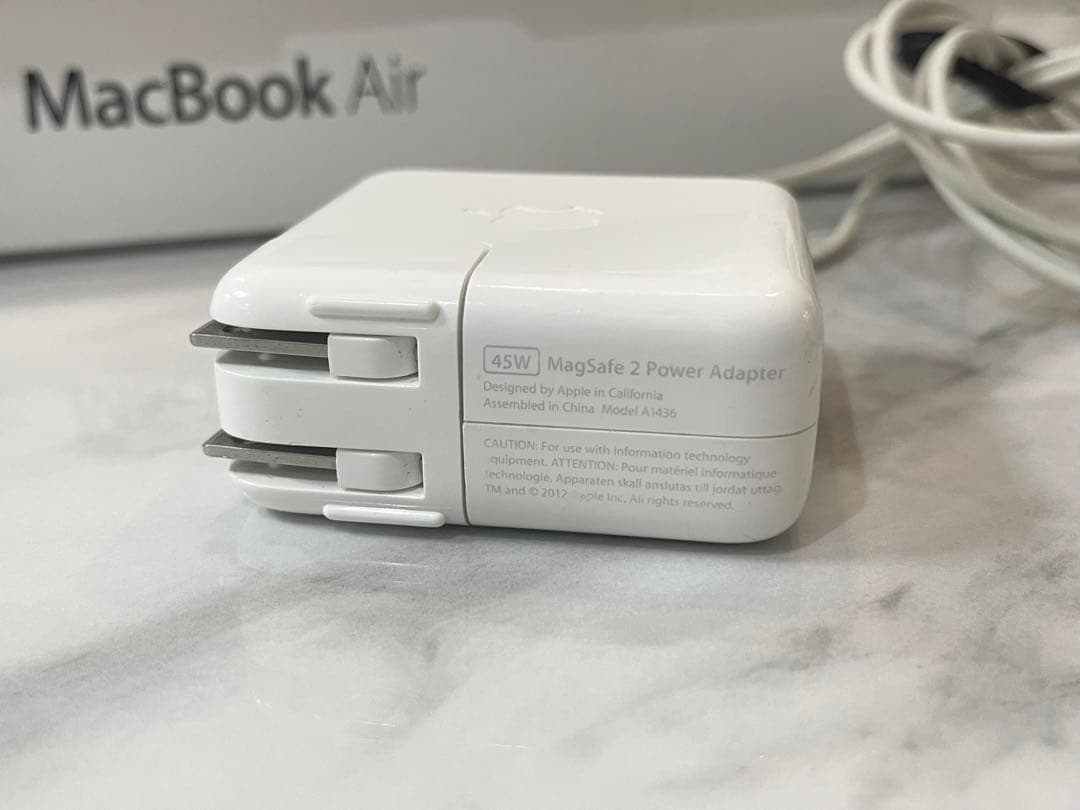 【美品】MacBook Air (13-inch Early 2014)