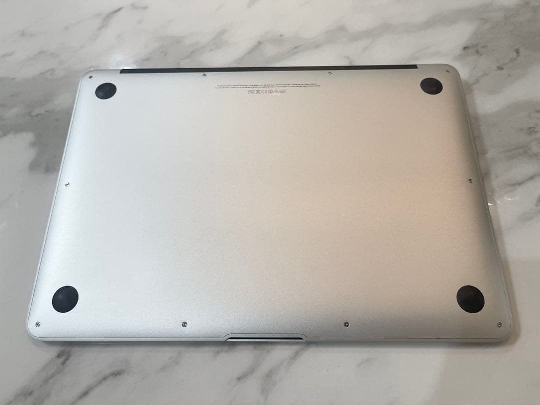 【美品】MacBook Air (13-inch Early 2014)