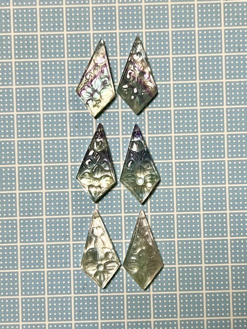 カイト　フローライト　ダブレット　カービング　14kgf ピアス