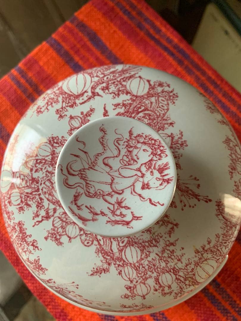 ビヨンヴィンブラッド　特価レアなニモール窯ビンテージ真夏の夜物語の蓋物器！