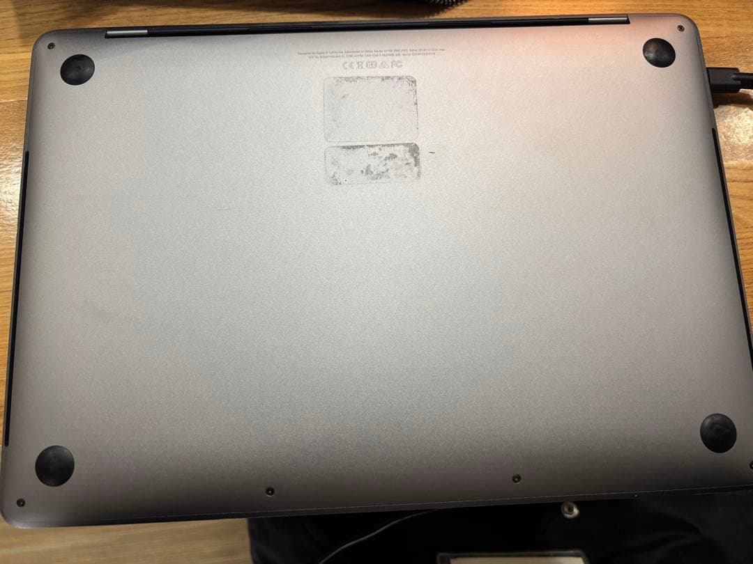 シルバー MacBook本体　A1706 2017 1TB