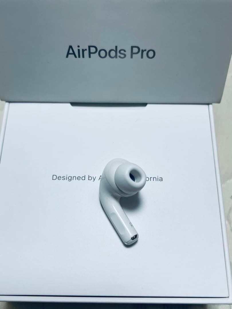 AirPods Pro 第2世代（Lightning）右耳のみA2698
