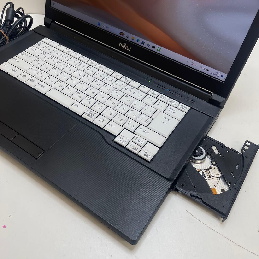 #276 富士通 Lifebook A749 i5-8365U 8GB 256G