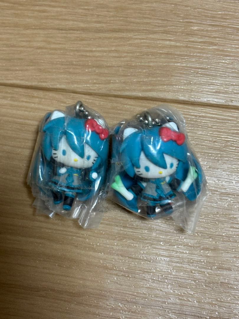 初音ミク キティコラボストラップ 2セット