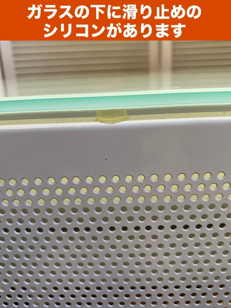 パソコン デスク♦️お洒落 ホワイト テーブル♦️ガラス天板♦️人気のアイアン♦️送料込