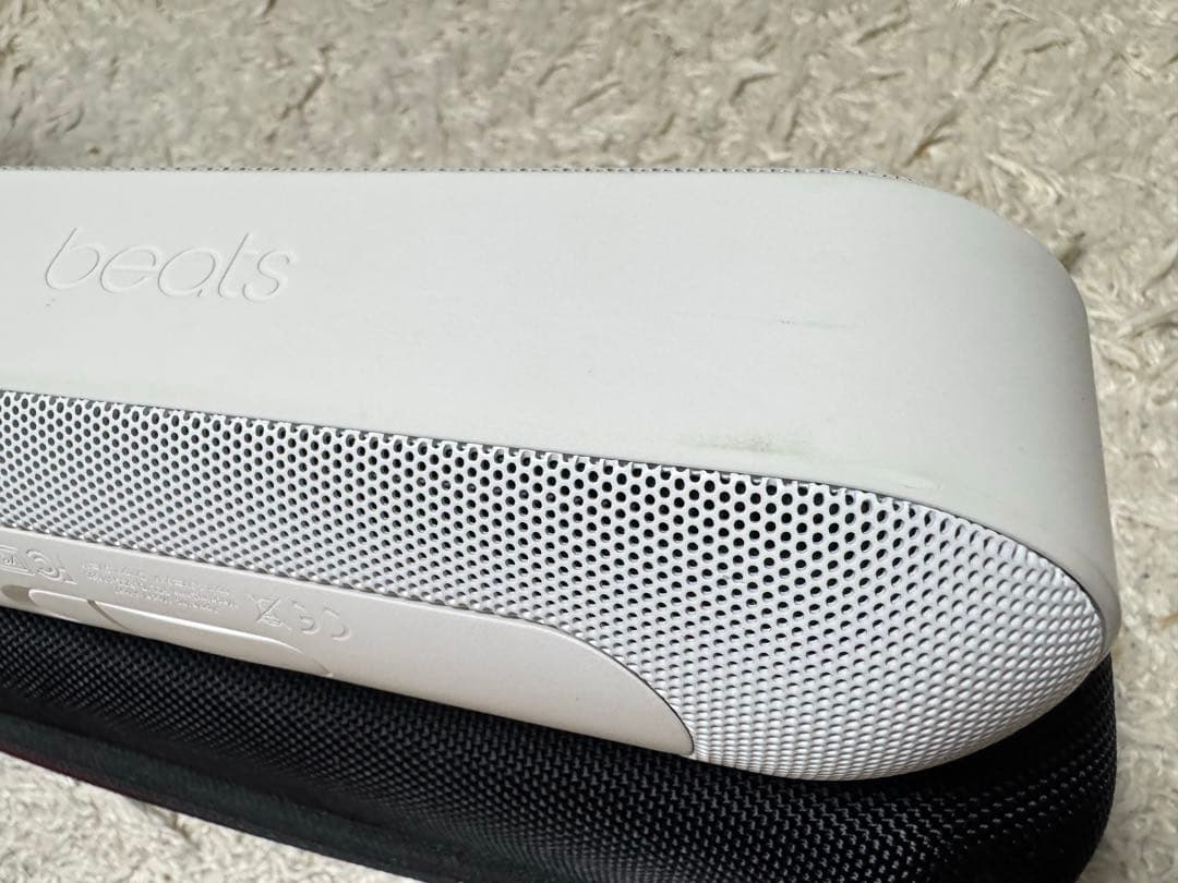 Beats Pill+ ホワイト ケース付