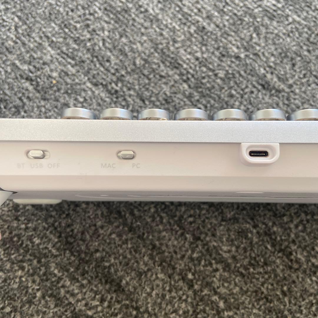AZIO キーボード MK-RCK-W-02-JP Retro Classic