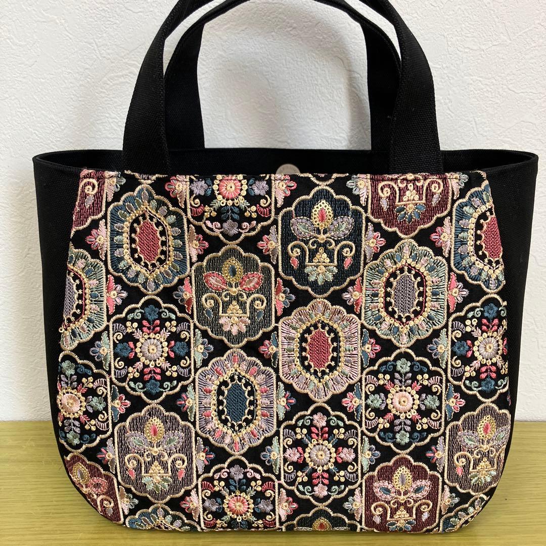 インド刺繍生地　帆布　トートバック　ファスナー　横マチ込37×縦23×マチ13㎝