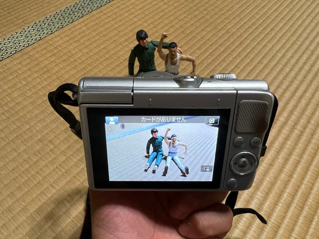 Canon eos m100 ミラーレス