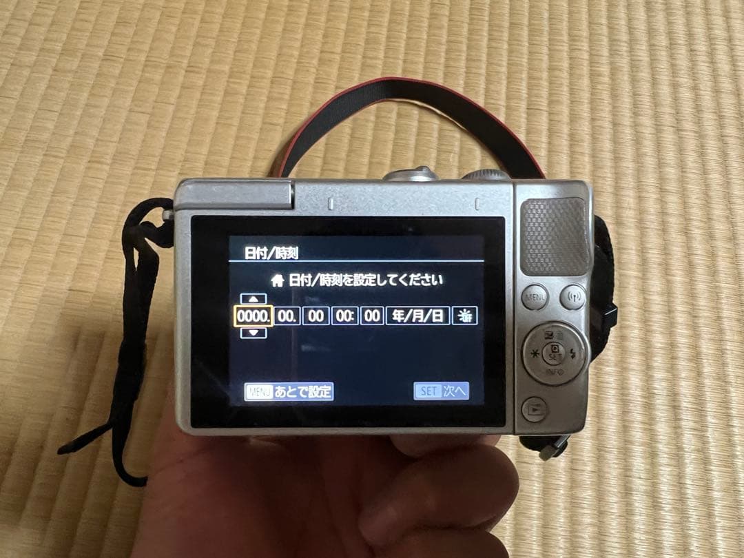 Canon eos m100 ミラーレス