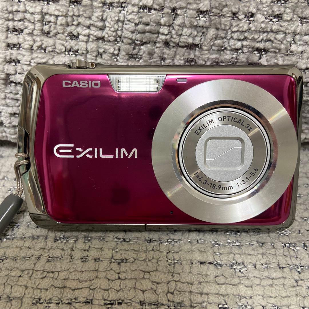 CASIO EXILIM パープル デジタルカメラ 本体と付属品