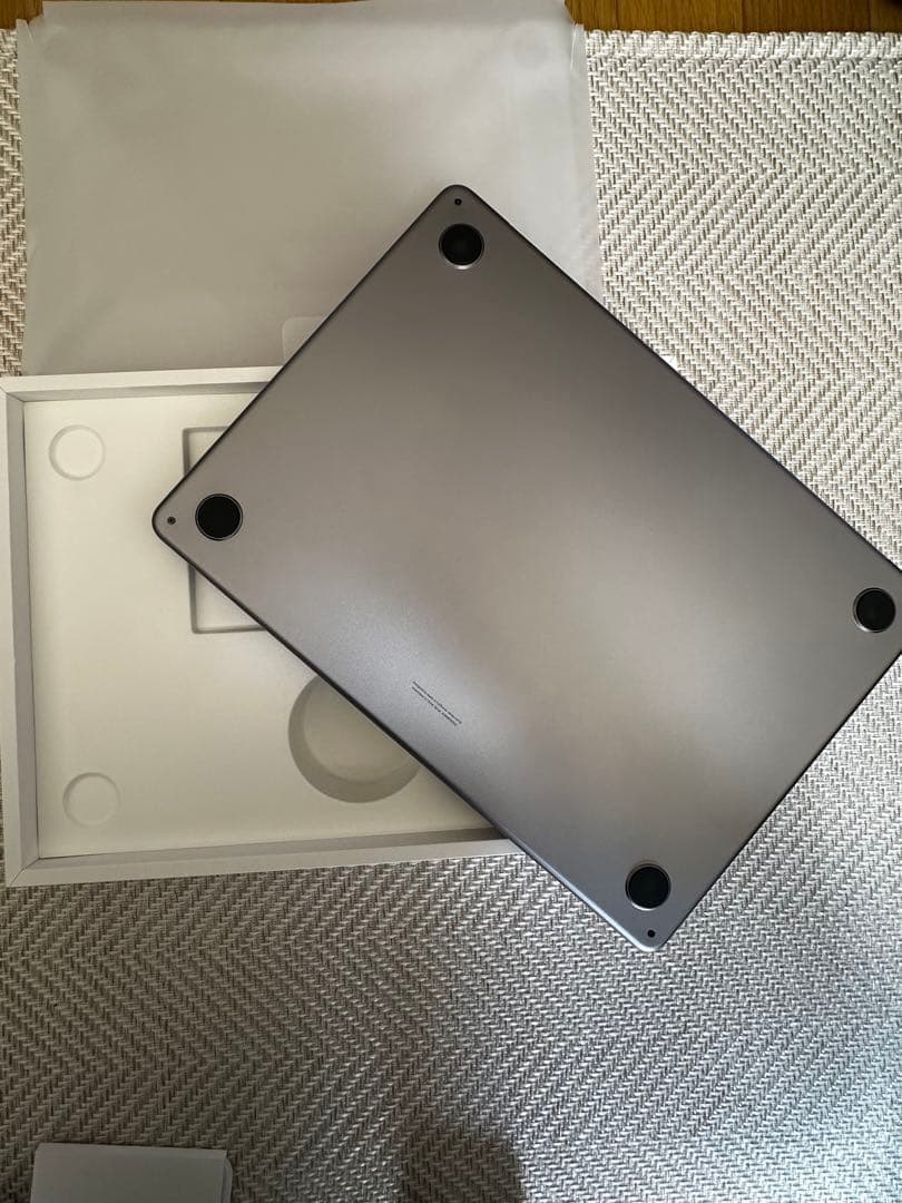 M3チップ搭載13インチ MacBook Air - スペースグレイ 256GB