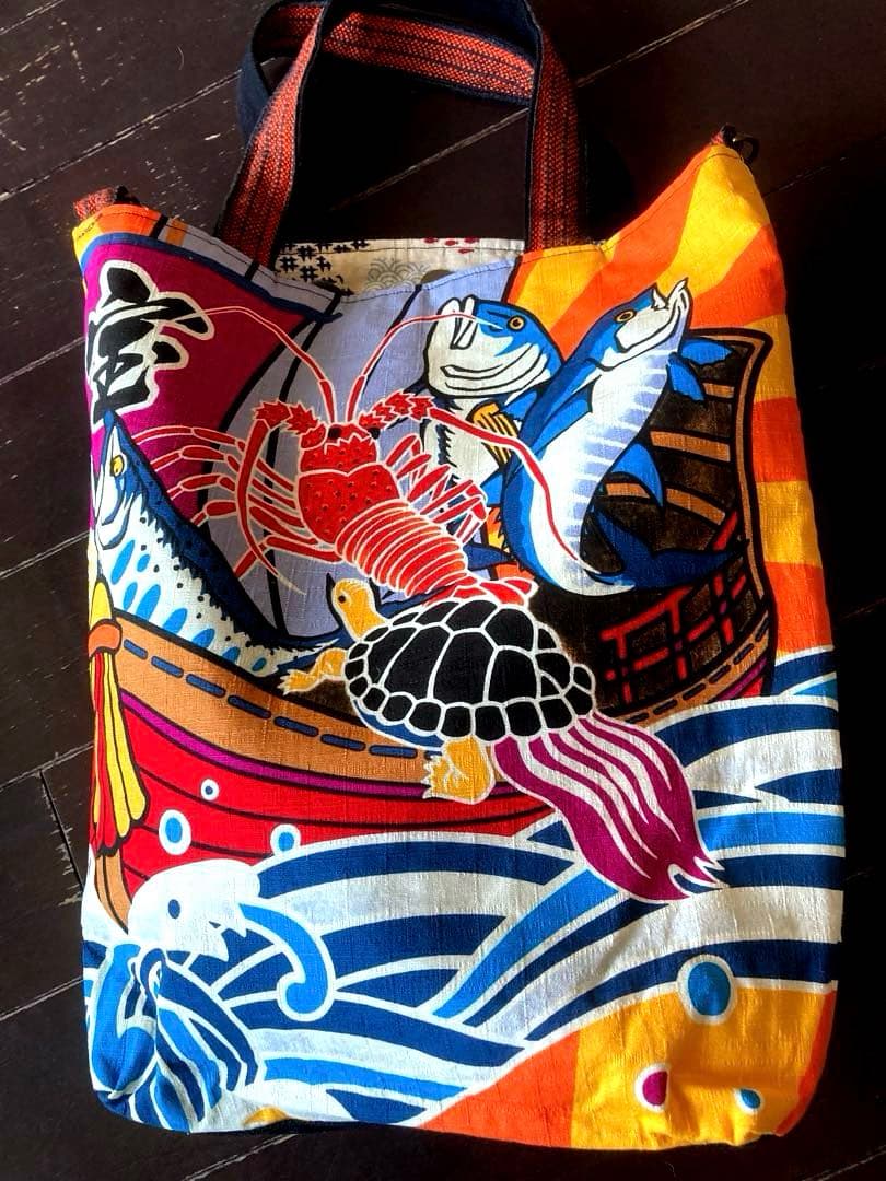 希少　フォロー1000円引しました　めでたい　珍しい大漁旗海の生物トートバッグ