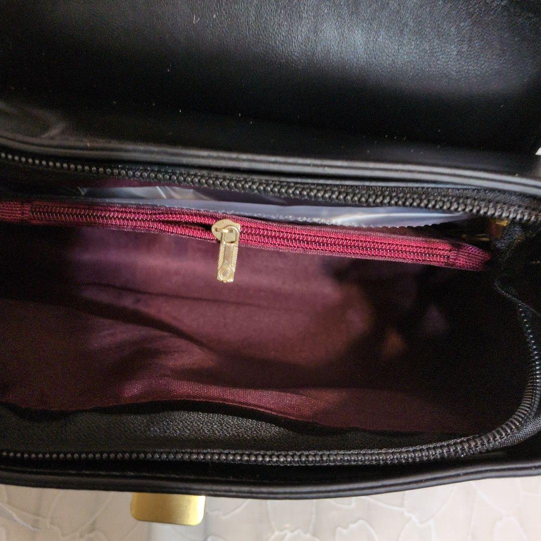 新品未使用ノベルティCHANELチャーム2つ　ショッパー付き　社外品バッグ