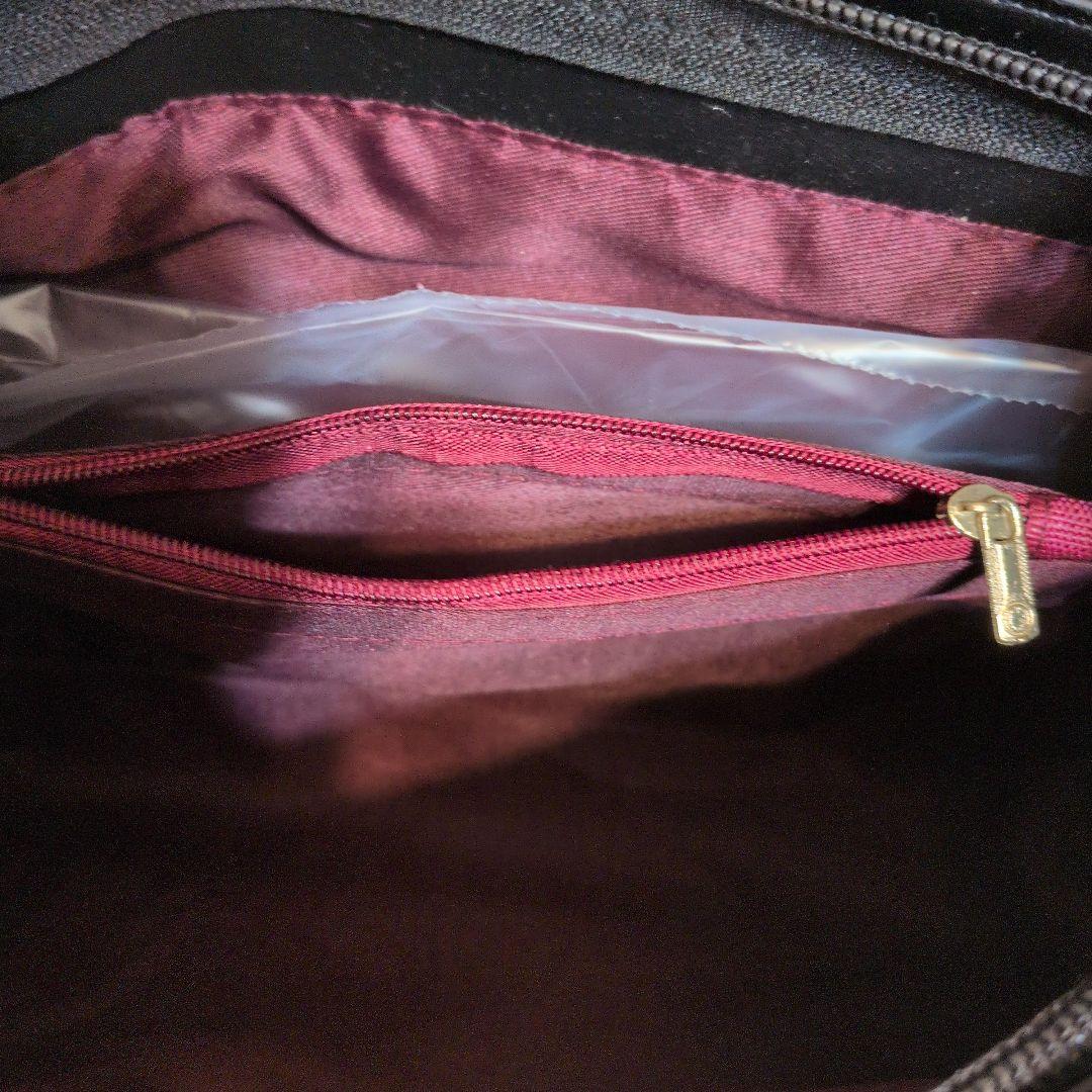 新品未使用ノベルティCHANELチャーム2つ　ショッパー付き　社外品バッグ