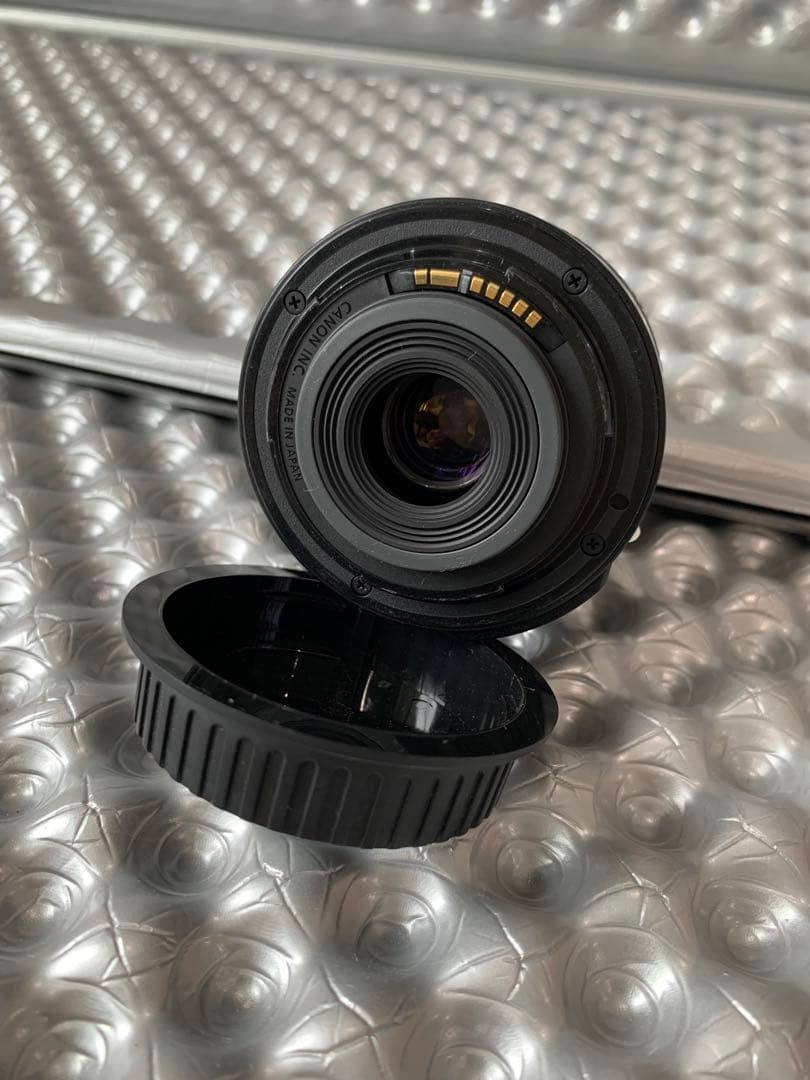 【美品】Canon EF-S 18-55mm f 3.5-5.6 IS