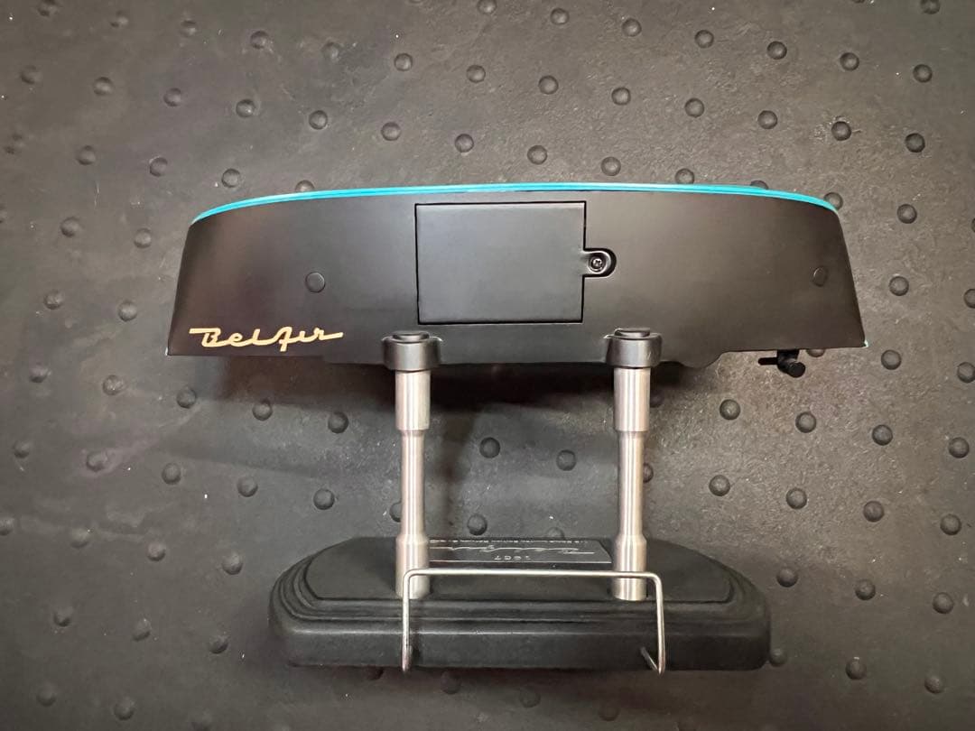 シボレー 1957 ベルエア ダッシュボード レプリカ ブルー1:6 GMP