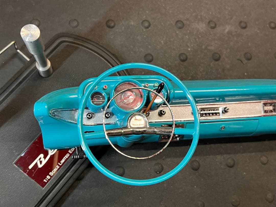 シボレー 1957 ベルエア ダッシュボード レプリカ ブルー1:6 GMP