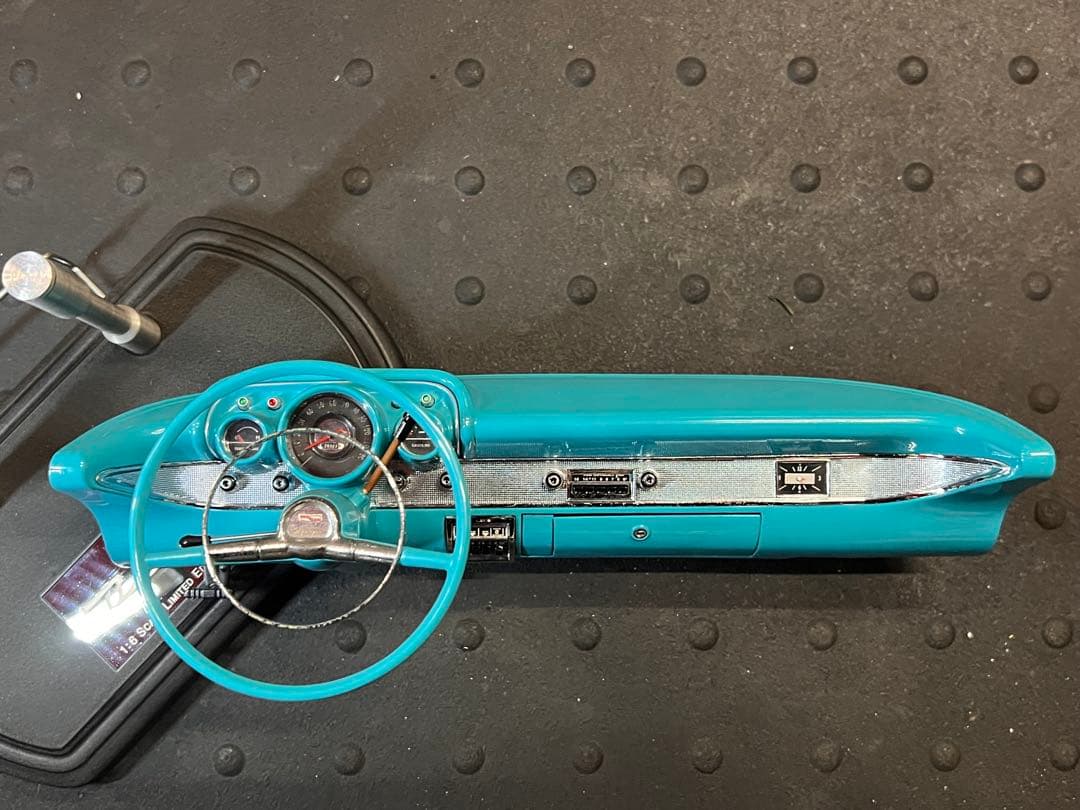 シボレー 1957 ベルエア ダッシュボード レプリカ ブルー1:6 GMP