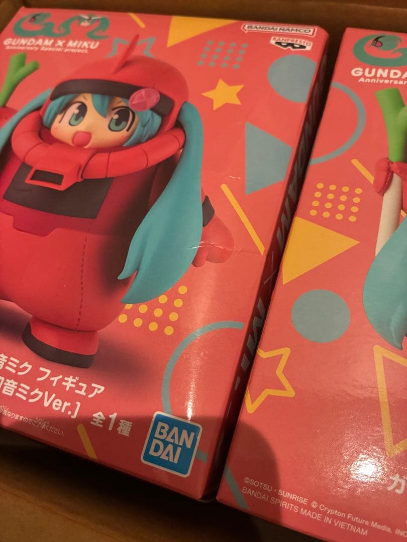ガンダム45周年×初音ミク　フィギュア　シャアザクぐるみ×4