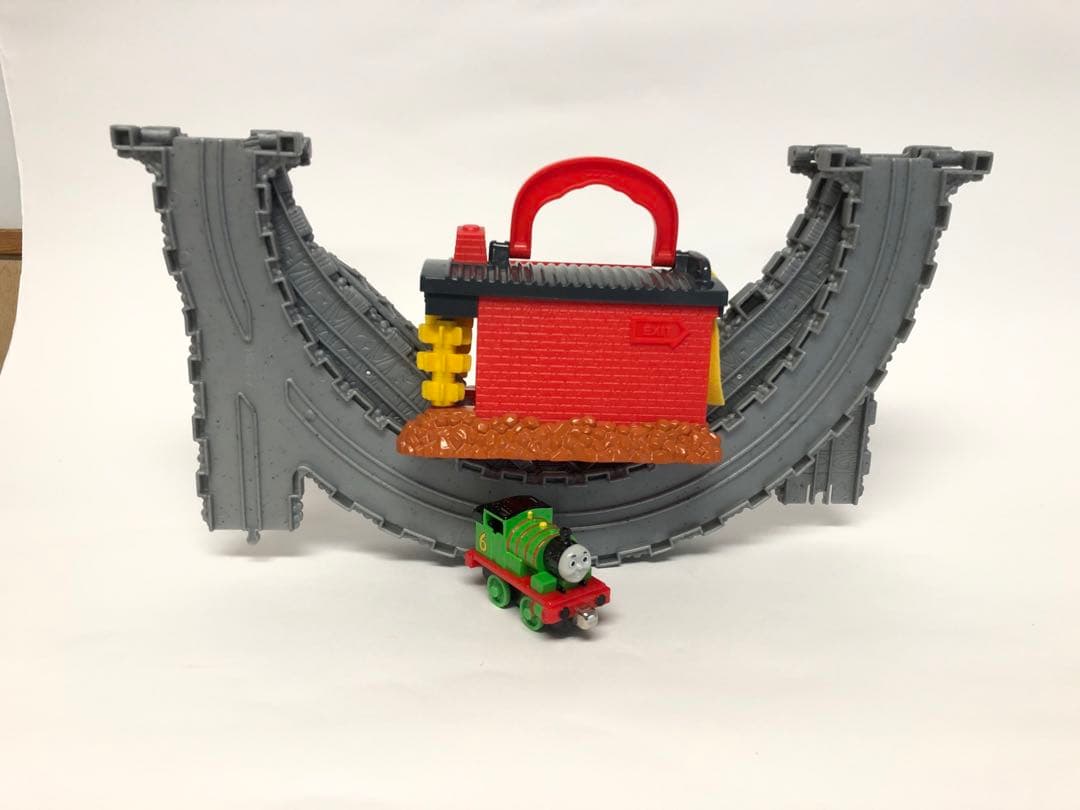 ミニカー Thomas and Friends Take-n-Play