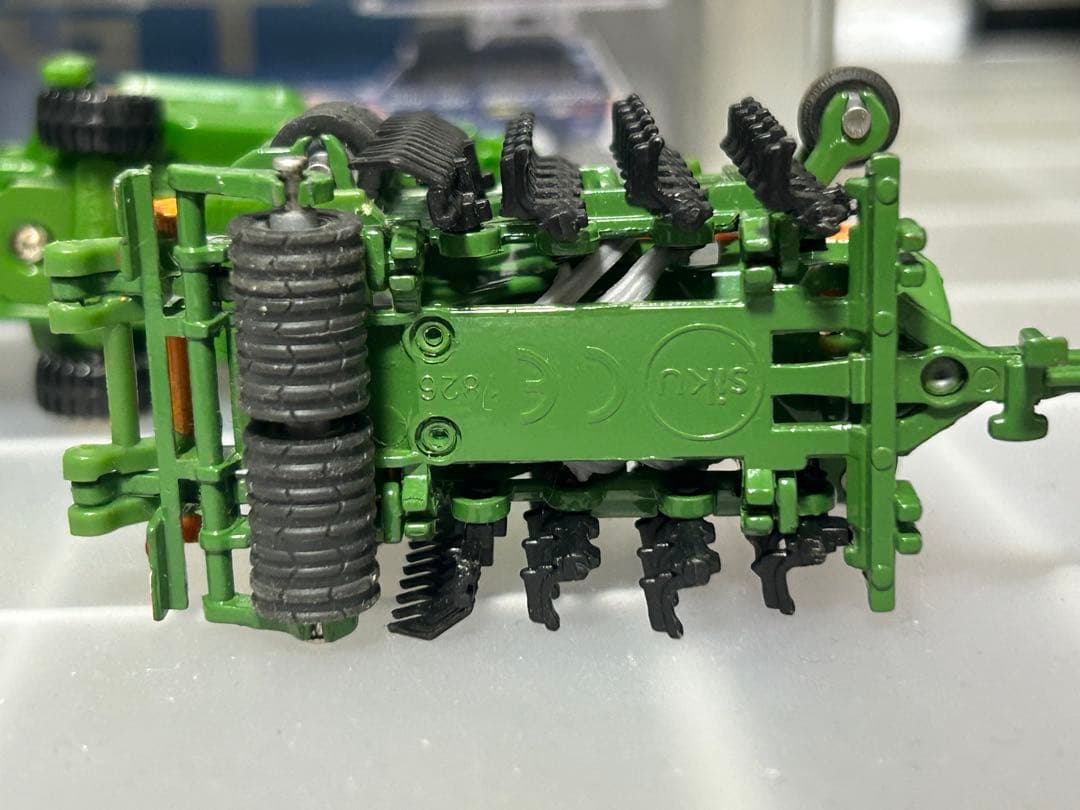 トラクター　コンバイン　ミニカー　セット