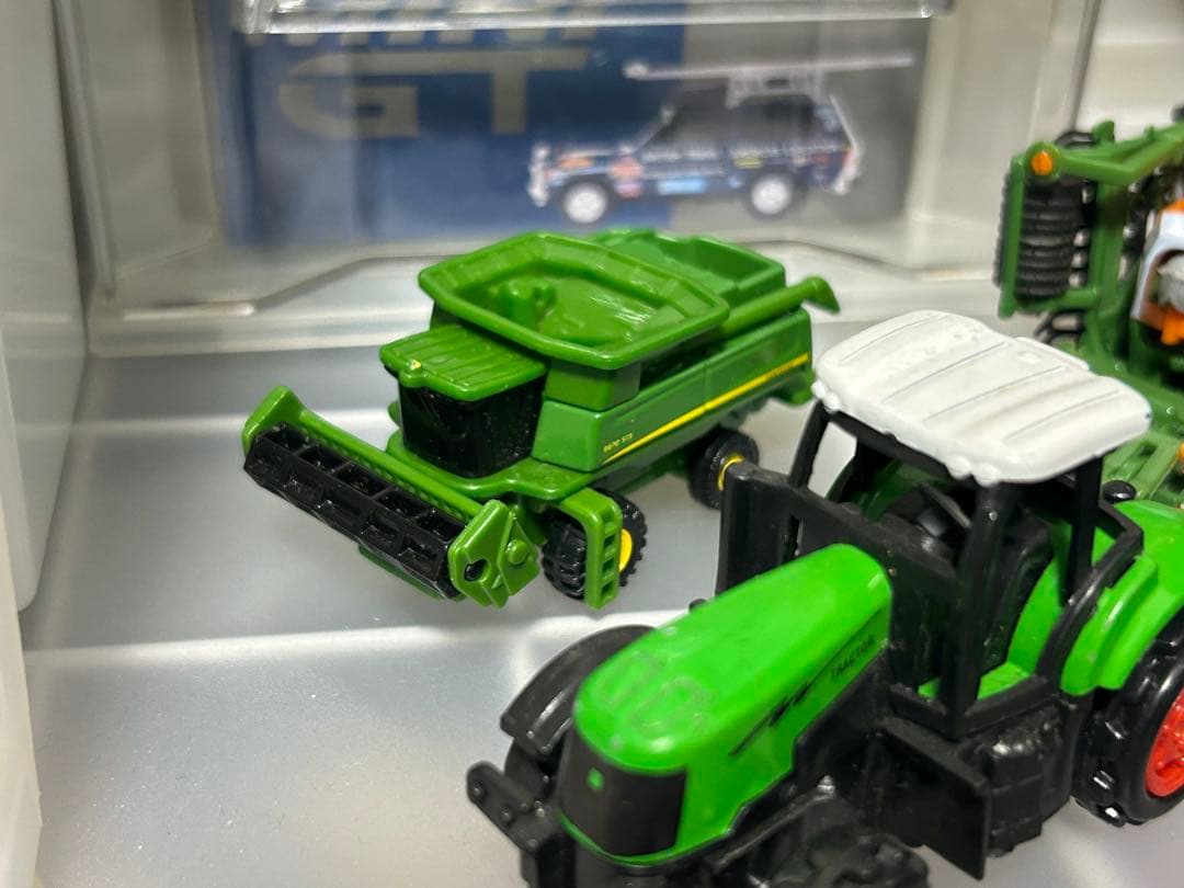 トラクター　コンバイン　ミニカー　セット