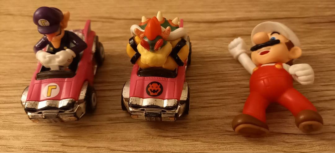 スーパーマリオめじるしアクセサリー11個セットホットウィールミニカー+フィギュア