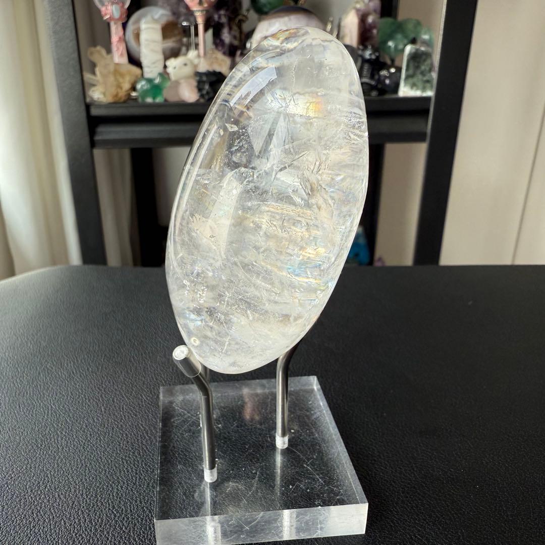 天然石虹あり　水晶の握り石　置物NO.020509