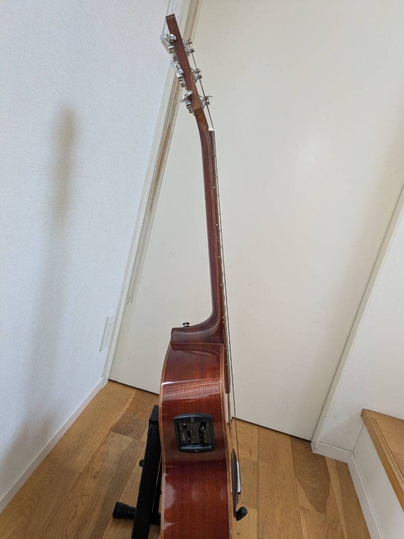 YAMAHA AC1M ケース・カポ・チューナー付きエレアコギター 新弦付き