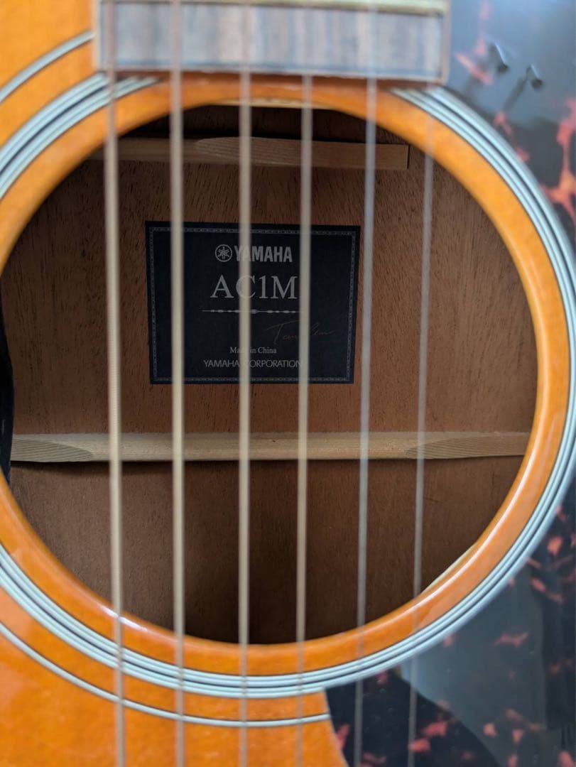 YAMAHA AC1M ケース・カポ・チューナー付きエレアコギター 新弦付き
