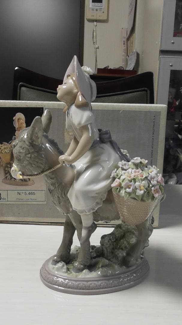 LLADRO　リヤドロ　【プラテロと花】２　リアドロ　インテリア　Ｌ562