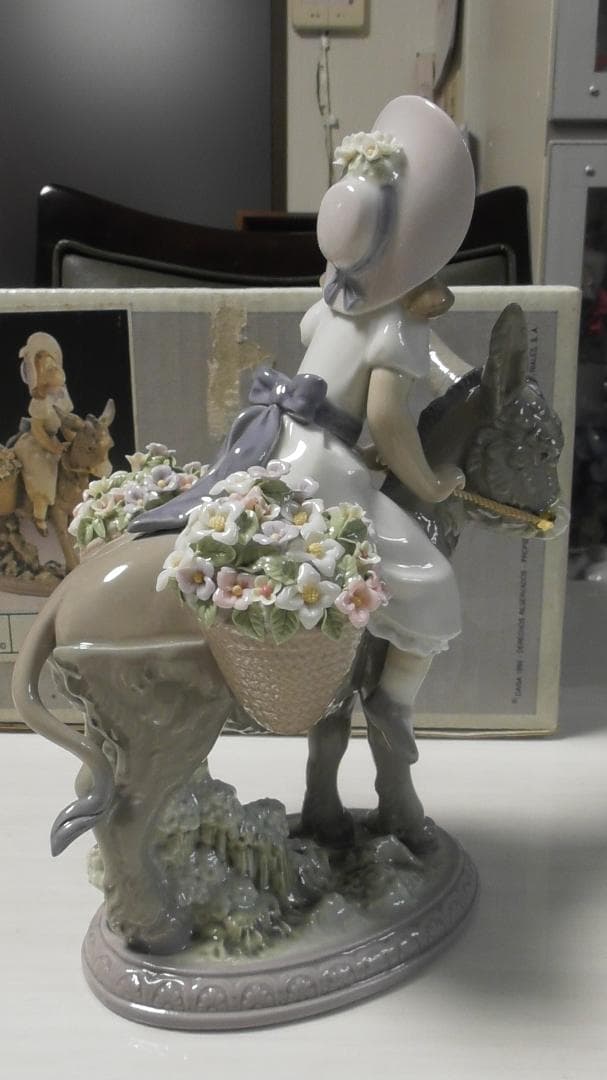 LLADRO　リヤドロ　【プラテロと花】２　リアドロ　インテリア　Ｌ562