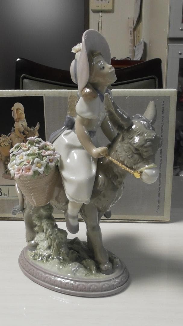LLADRO　リヤドロ　【プラテロと花】２　リアドロ　インテリア　Ｌ562