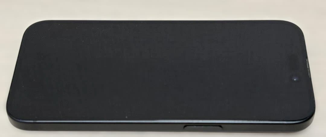 美品★Apple iPhone 15黒256GB香港版SIMフリー物理SIMx2