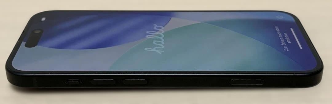 美品★Apple iPhone 15黒256GB香港版SIMフリー物理SIMx2