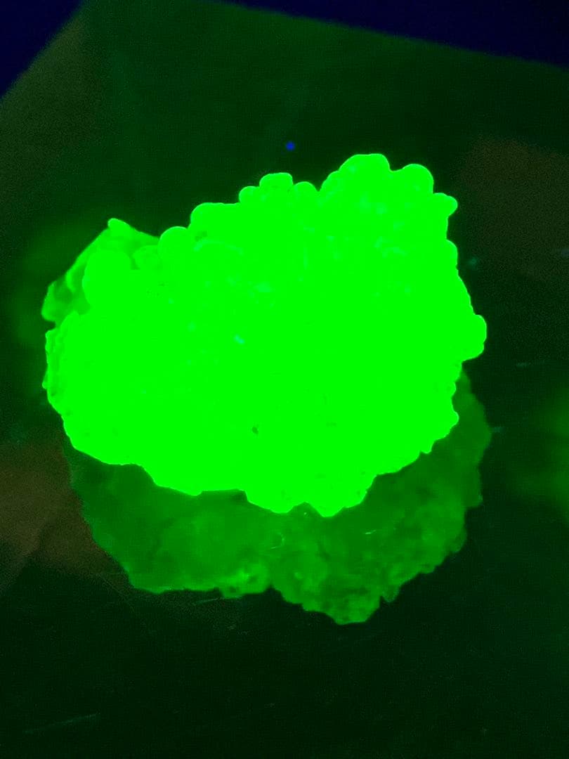 ハイアライトオパール 原石 天然石 パワーストーン 蛍光 自然光