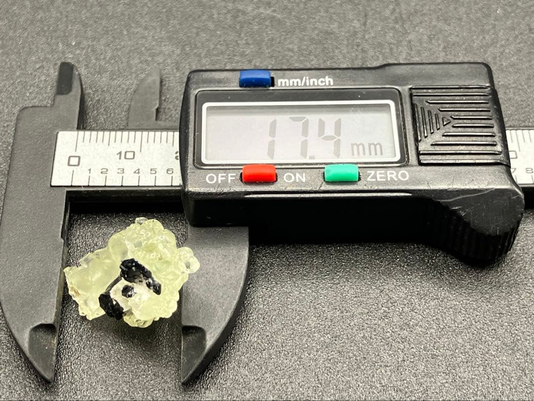 ハイアライトオパール 原石 天然石 パワーストーン 蛍光 自然光