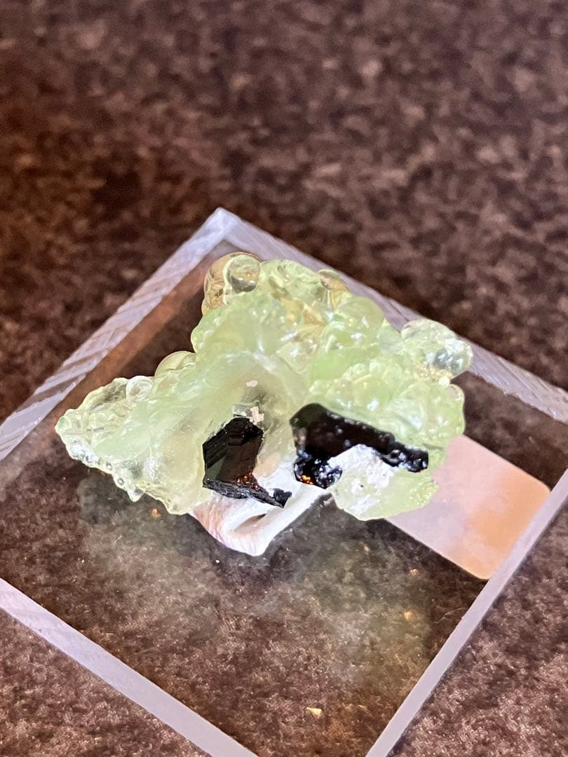 ハイアライトオパール 原石 天然石 パワーストーン 蛍光 自然光