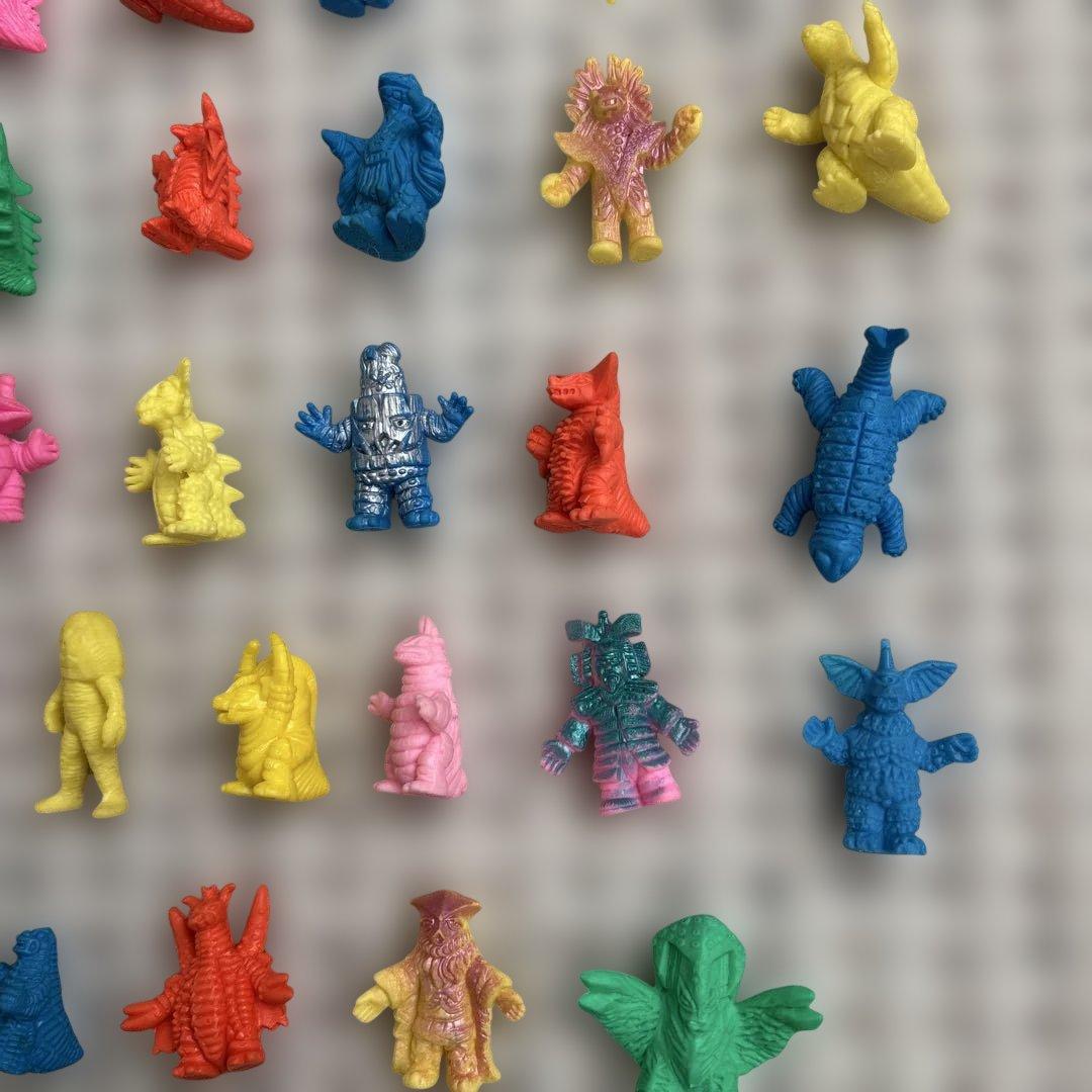 ウルトラマンシリーズ他　怪獣他　消しゴム