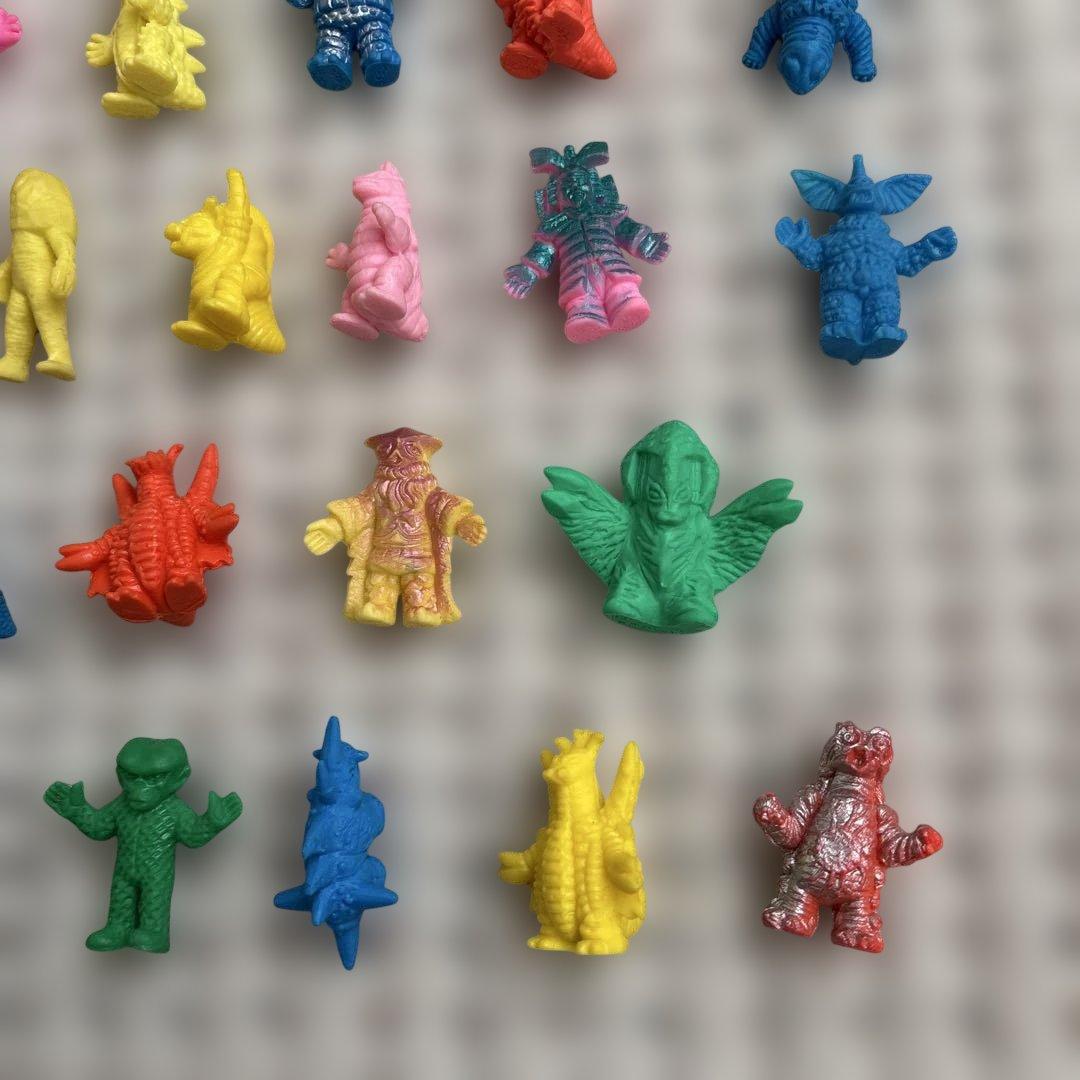 ウルトラマンシリーズ他　怪獣他　消しゴム