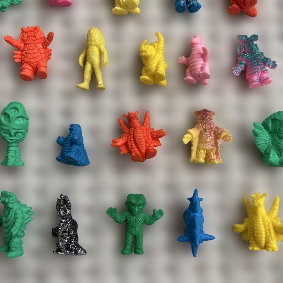 ウルトラマンシリーズ他　怪獣他　消しゴム