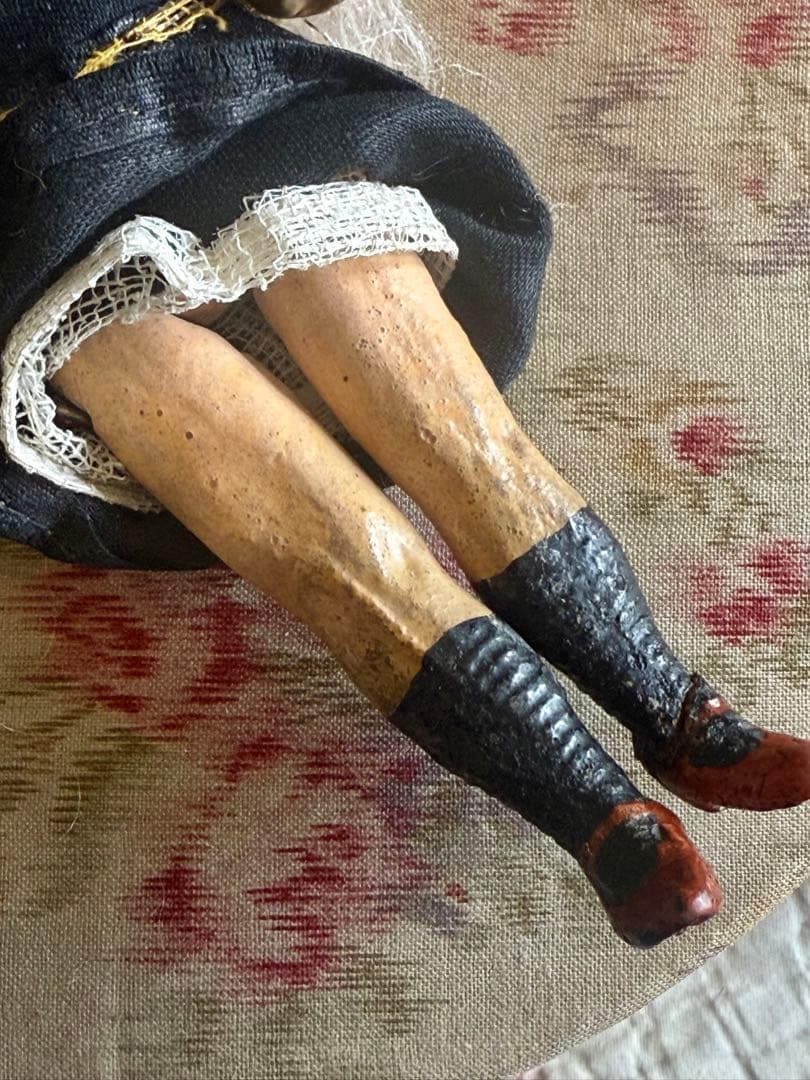 ＊専用＊　アンティーク　ドール　ミニョネット　白いお花の布花付き