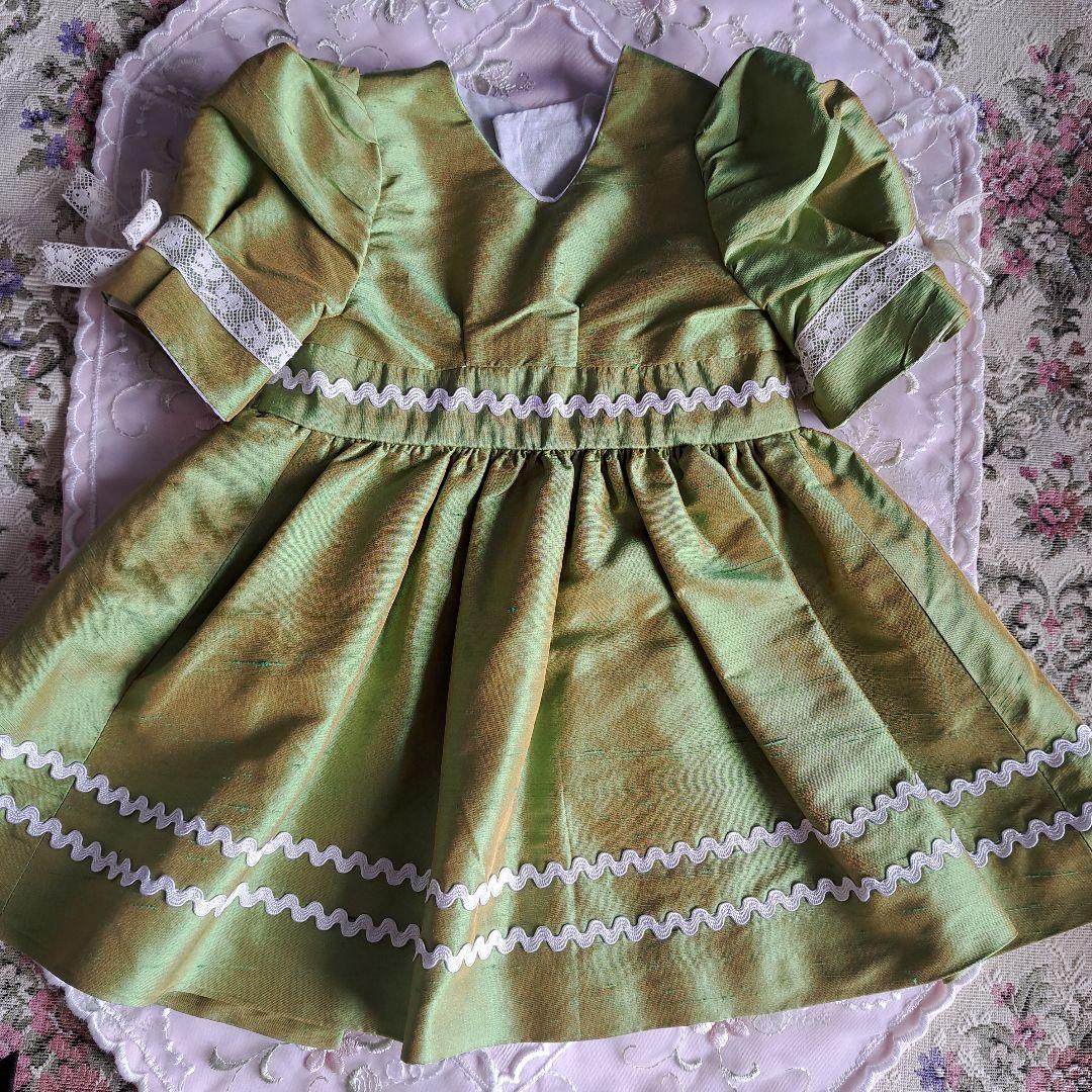 ビスクドール　ドレスとボネ