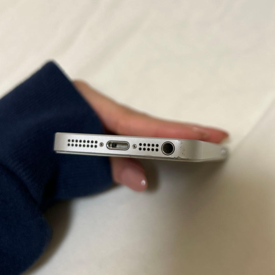 Apple iPhone SE シルバー 本体