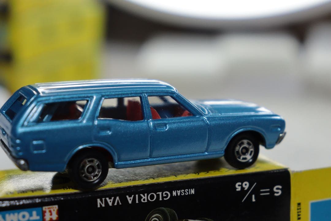 日本製　トミカ　ニッサン　グロリア　バン　黒箱　国産　NO.47
