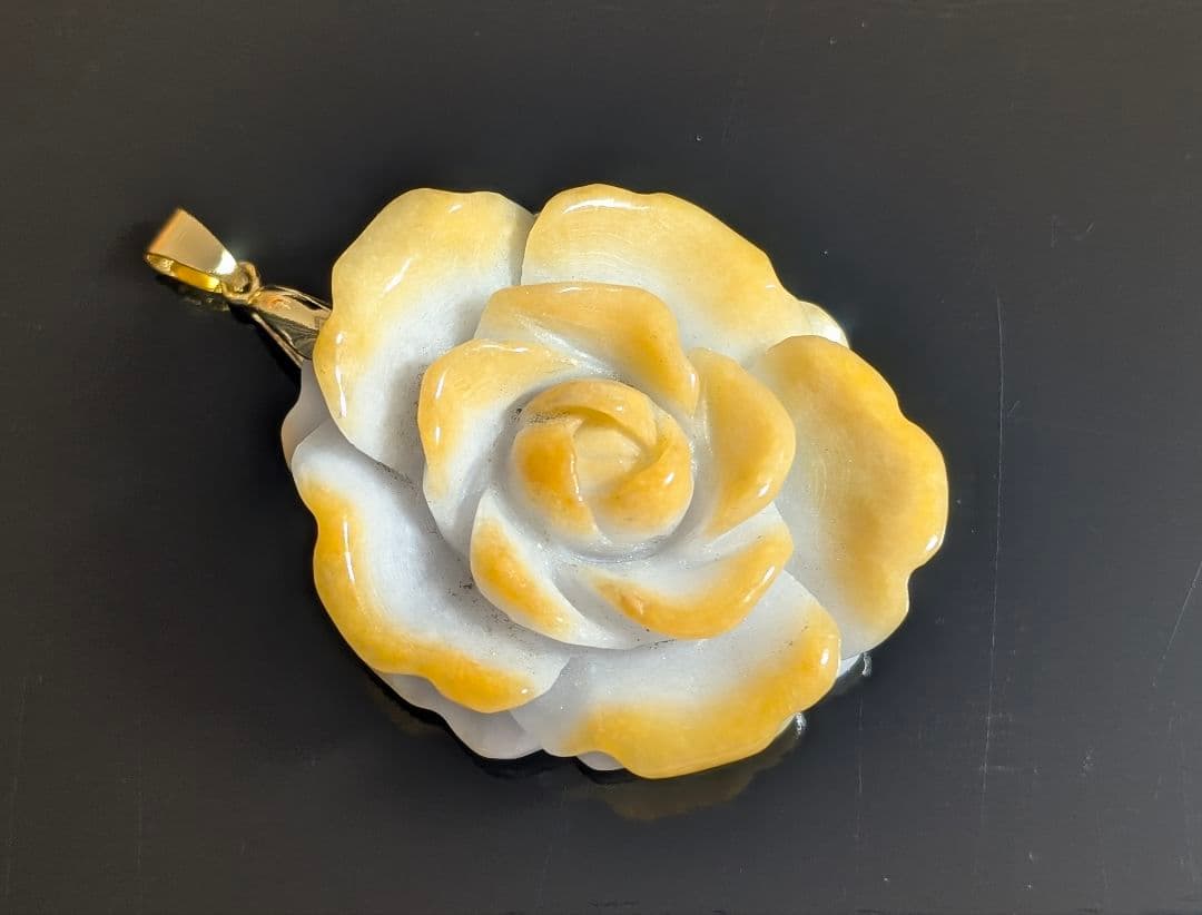 良品クラシック白瑪瑙薔薇彫りペンダントトップ☓デザブレ☓ハンドメイド1点物