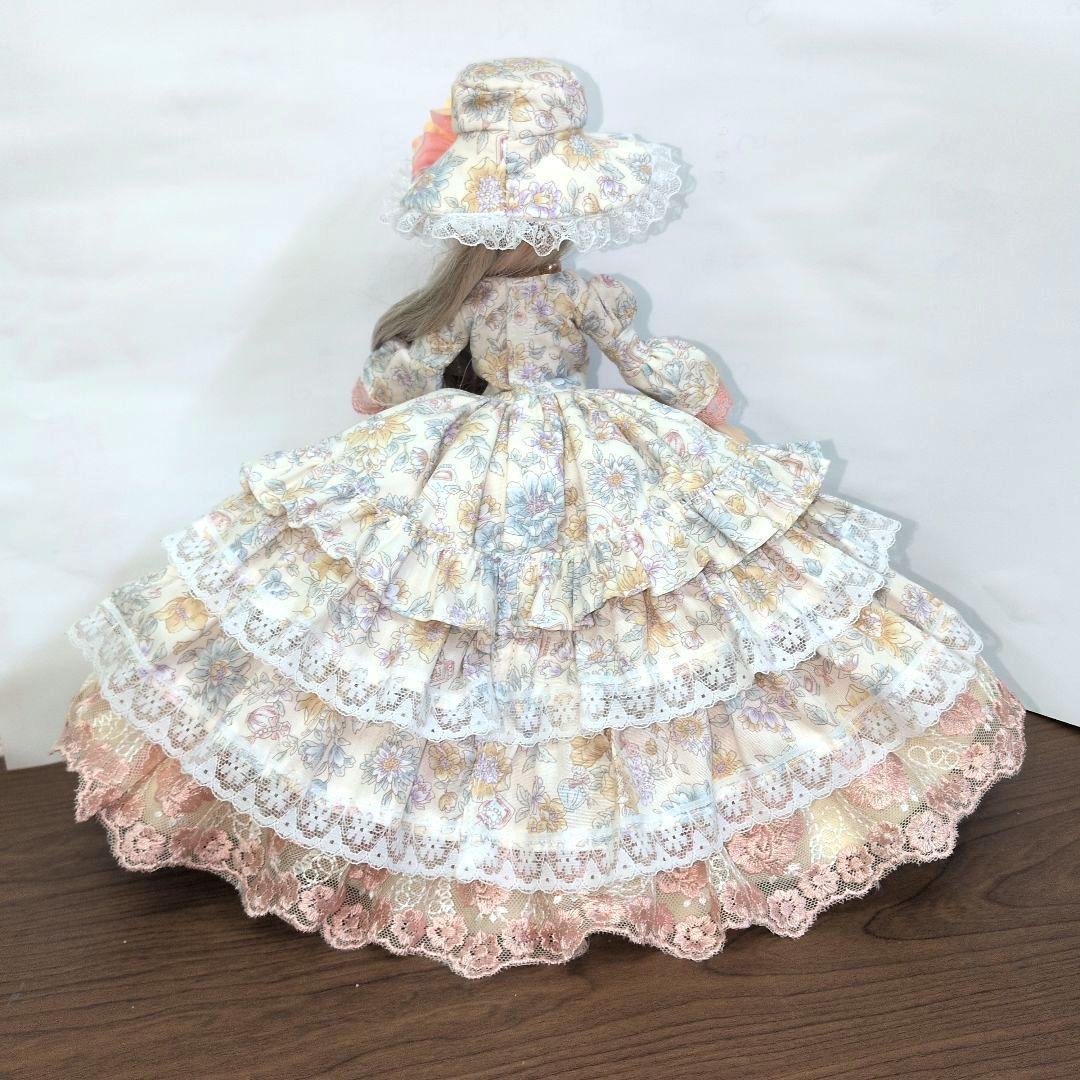 ☆*☆様 ジェニーフレンド27cmドール服　ライトオレンジとコーラルピンクのドレ