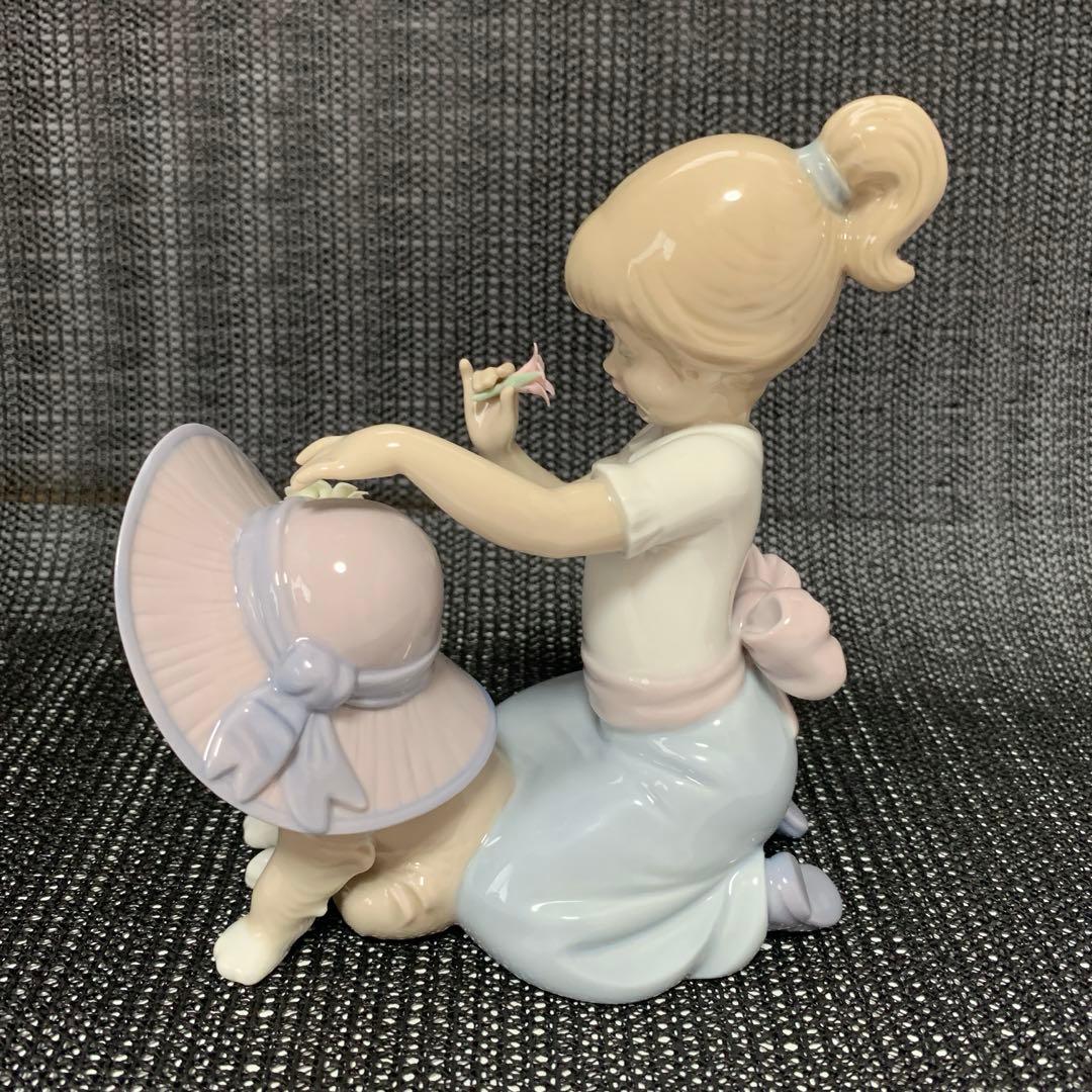 リヤドロ LLADRO 犬と少女 6862 おめかししようね 陶器人形