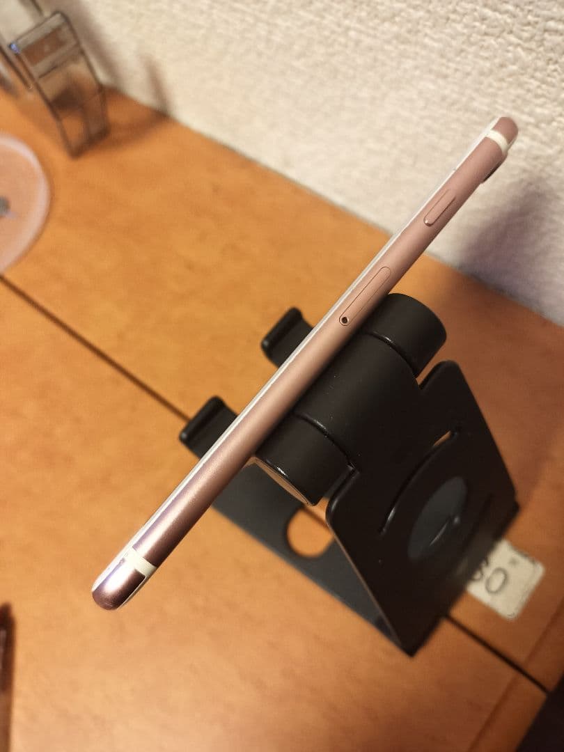 Apple iPhone 7 32GB バッテリー92% simフリー